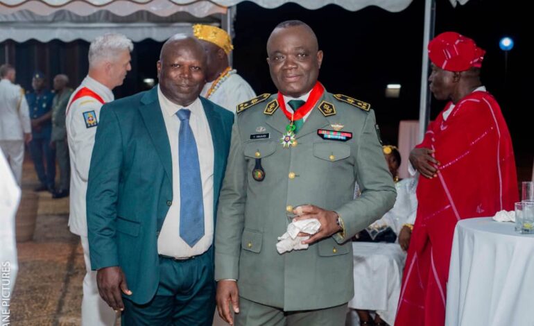 Le Général Fructueux GBAGUIDI élevé au rang de Commandeur de la Légion d’Honneur pour ses services loyaux à la nation